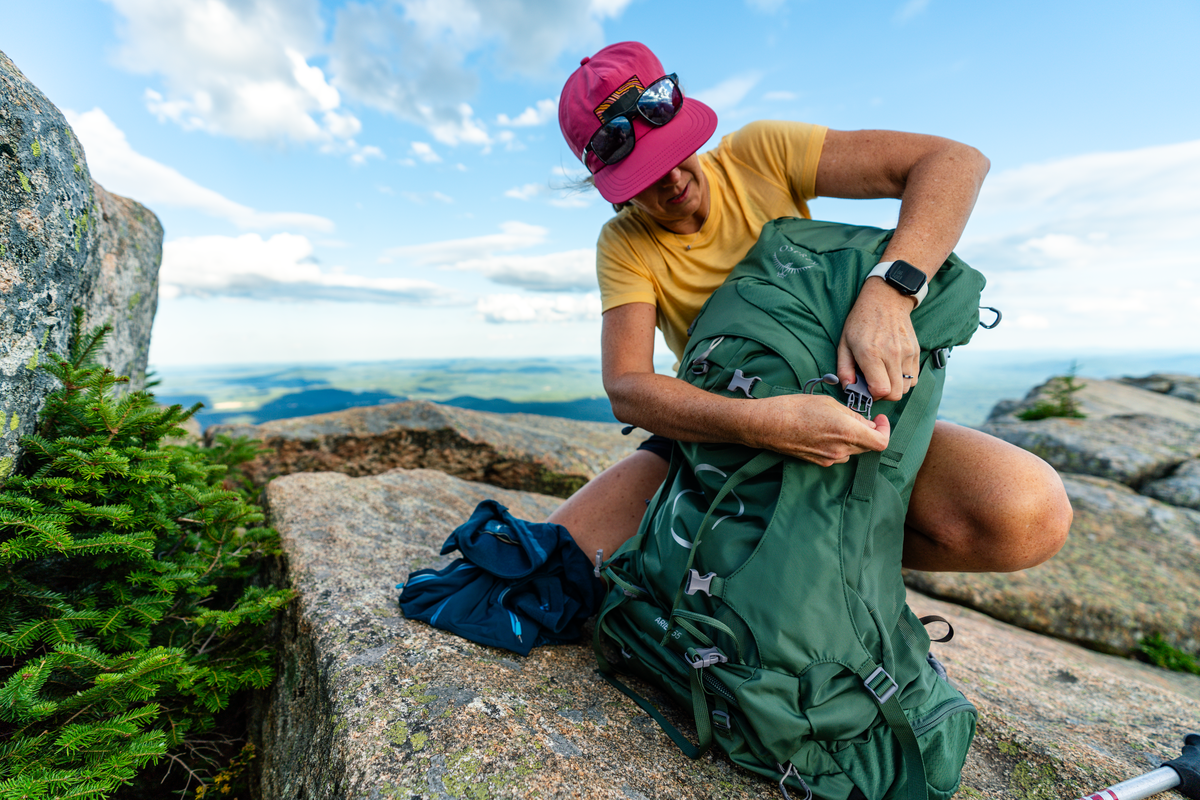 HIKING BACKPACKS